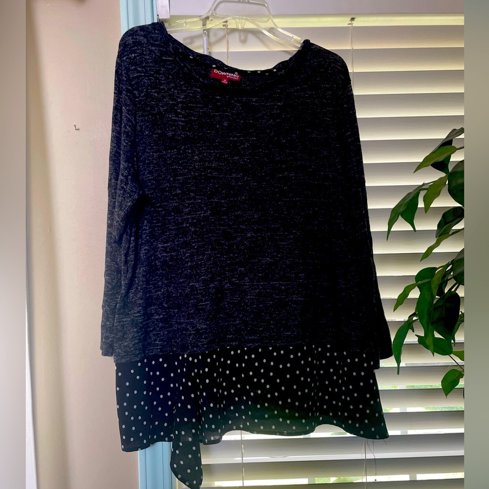 Lightweight sweater from Downing Studio Size 1X.  Pit to pit is 23”.